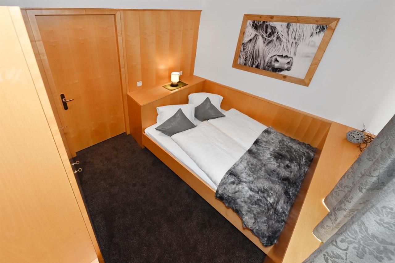 Apartment Marent Garten Chalet Vandans Exterior photo